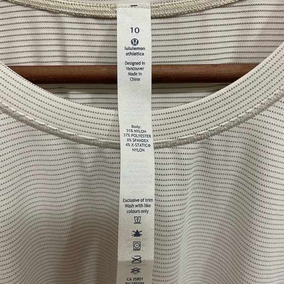 Lululemon t-shirt - Picture 4 of 5